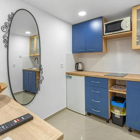 Apartment Gorgeous In With Kitchen Rogoznica (Sibenik-Knin)