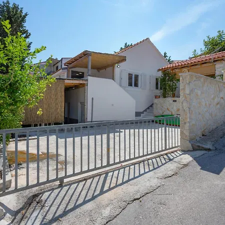 Apartment Gorgeous In With Kitchen Rogoznica (Sibenik-Knin)